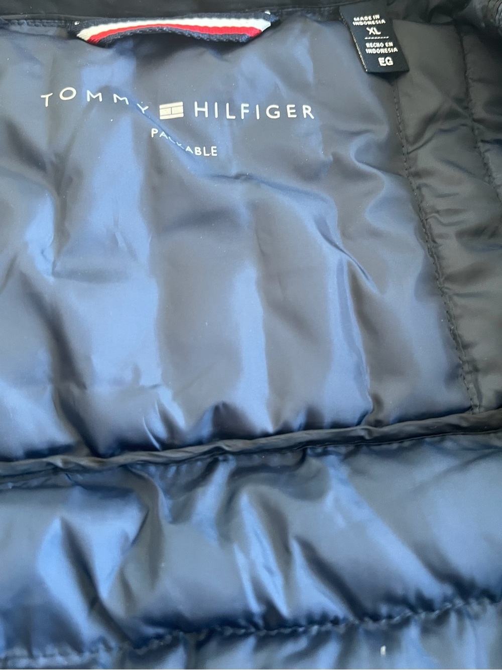 Tommy Hilfiger Packable Puffer Jacket Men’s XL Black Lightweight Quilted NWOT - Picture 4 of 5